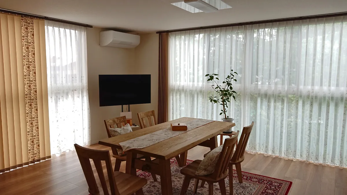 デコワールド店内