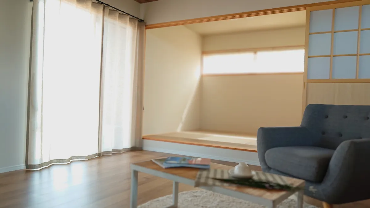 デコワールド店内