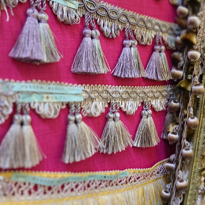 デコワールド店内